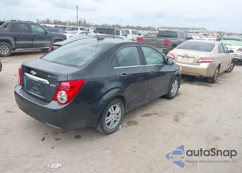 2016 Chevrolet Sonic Lt Auto z USA, uszkodzony, nr VIN 1G1JC5SB5G4154545